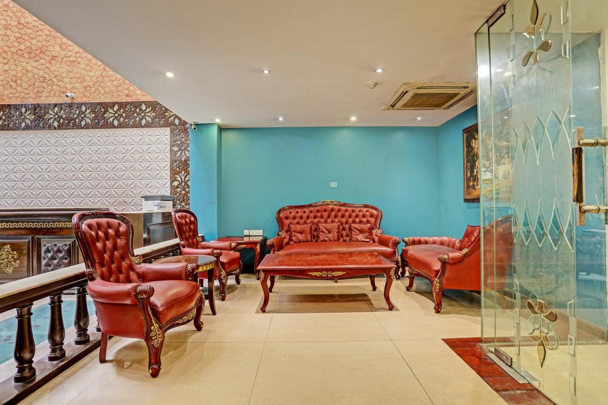 Townhouse The Royce New Friends Colony Hotel New Delhi Exterior photo